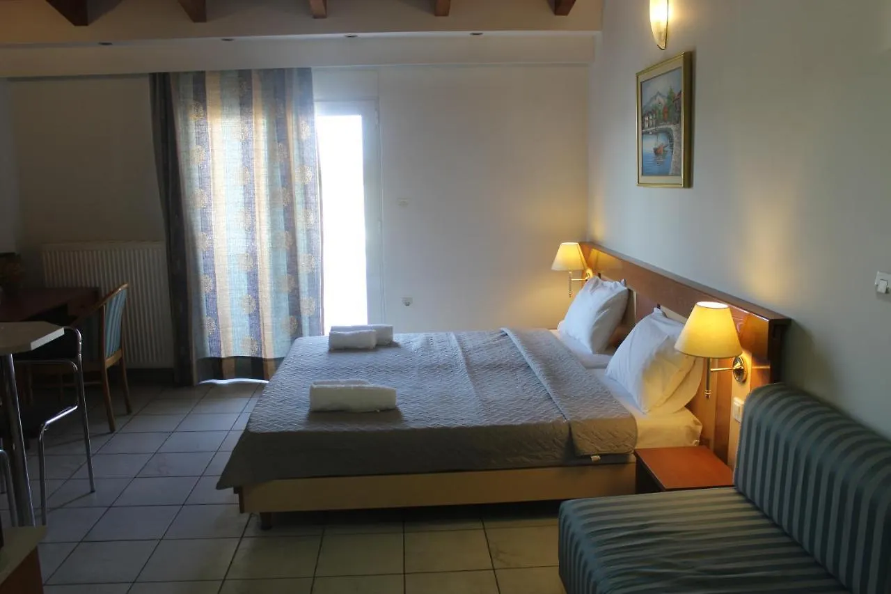 Le Chris Central Apartments Resmo 0*,