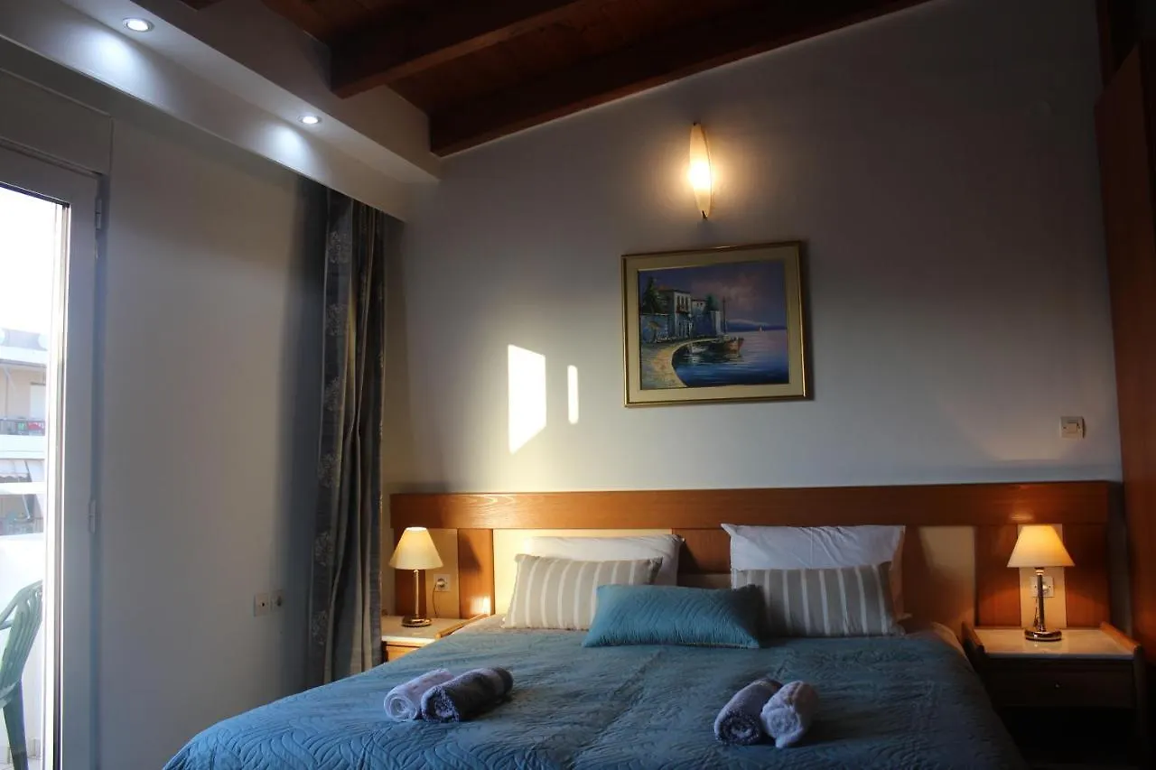 Le Chris Central Apartments Resmo
