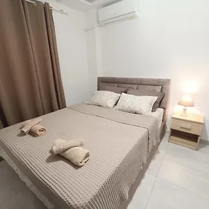 cosy-central-flat.hotels-of-thessaloniki.com/