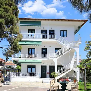 agapitos-apartments.hotelschalkidiki.net/
